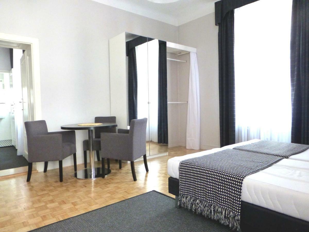 7 Rooms Mtp Poznań Eksteriør bilde